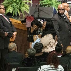 Mourners pay their final respects at the wake for Jemel Roberson, Saturday, Nov. 24, 2018, in Chicago. Roberson was shot and killed by Midlothian police on Nov. 11. | Tyler LaRiviere/Sun-Times