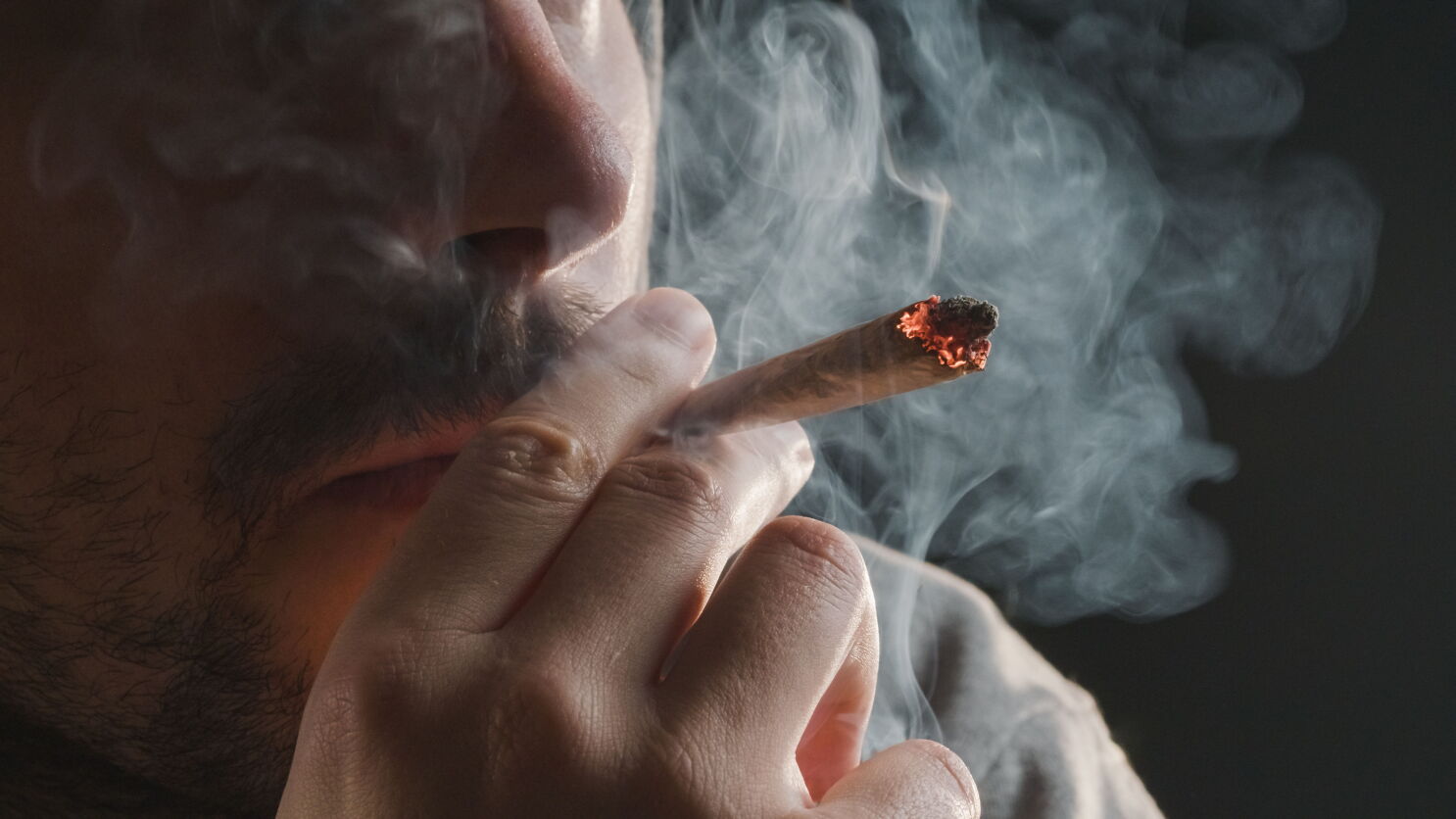 can smoking tobacco cause headaches Does Increase Migraine Pain? 26 Health Effects of Smoking