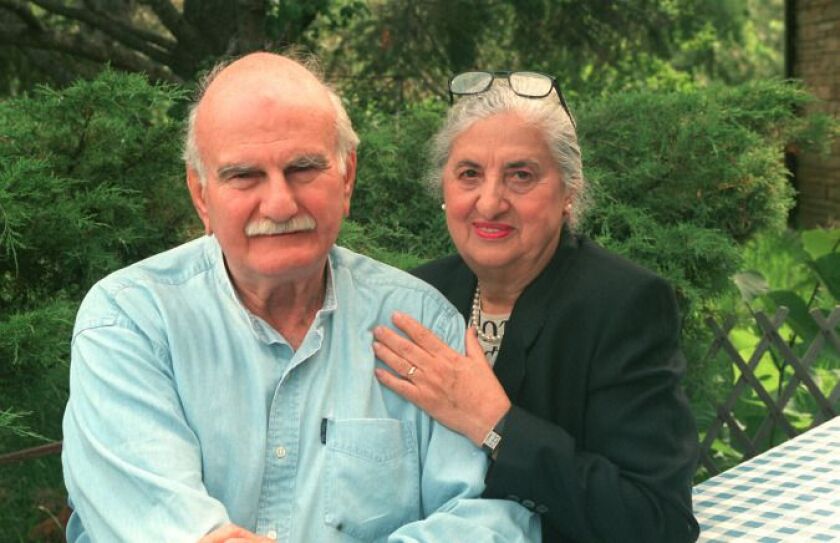 Harry Mark Petrakis sits with Diana Petrakis at their Dunes Acre, Indiana, home in 1999. | Sun-Times file photo