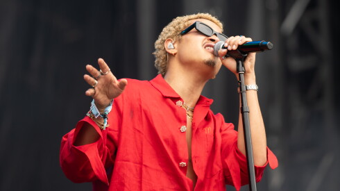Destin Conrad performs Sunday on the Allianz stage on Day 4 of Lollapalooza in Grant Park.