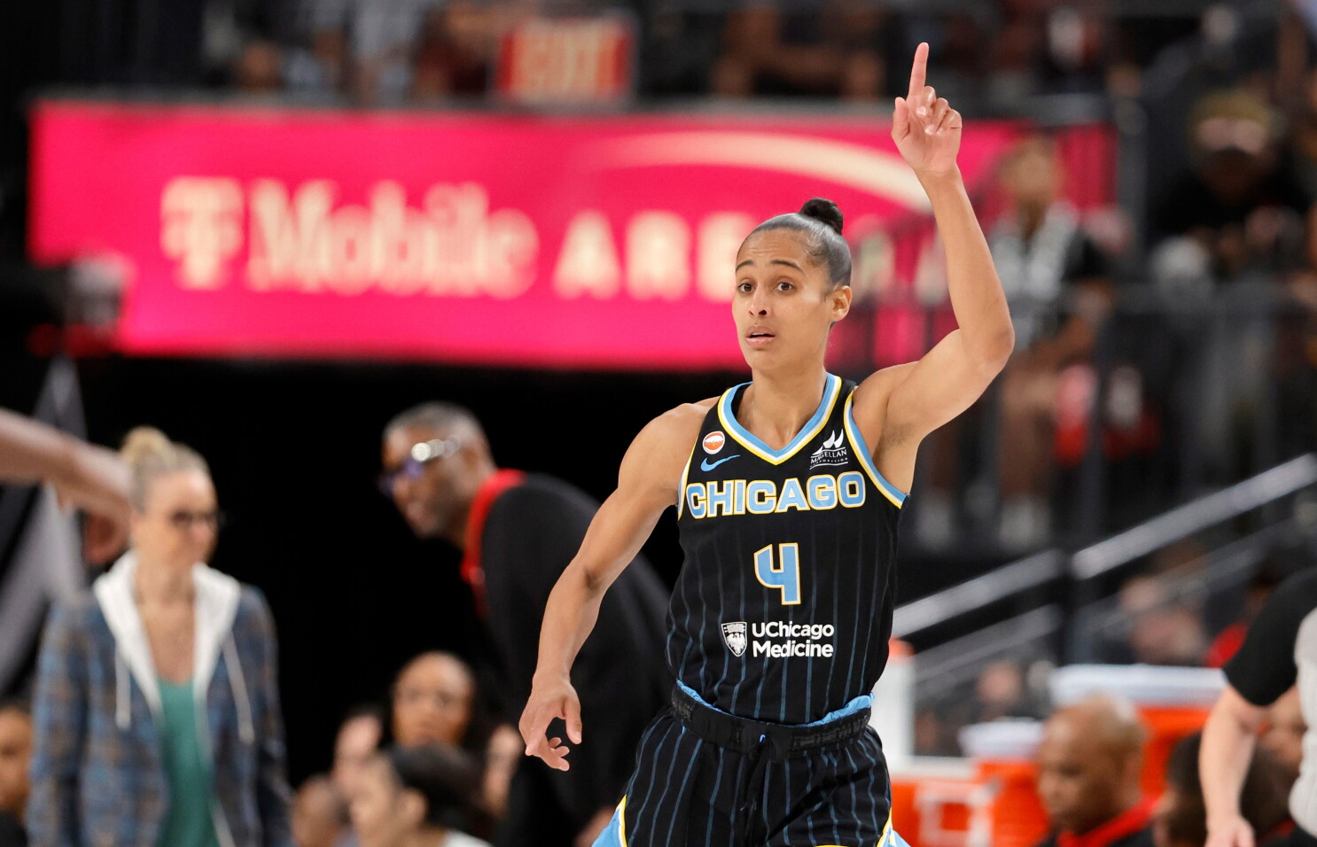 Skylar Diggins with the Chicago Sky