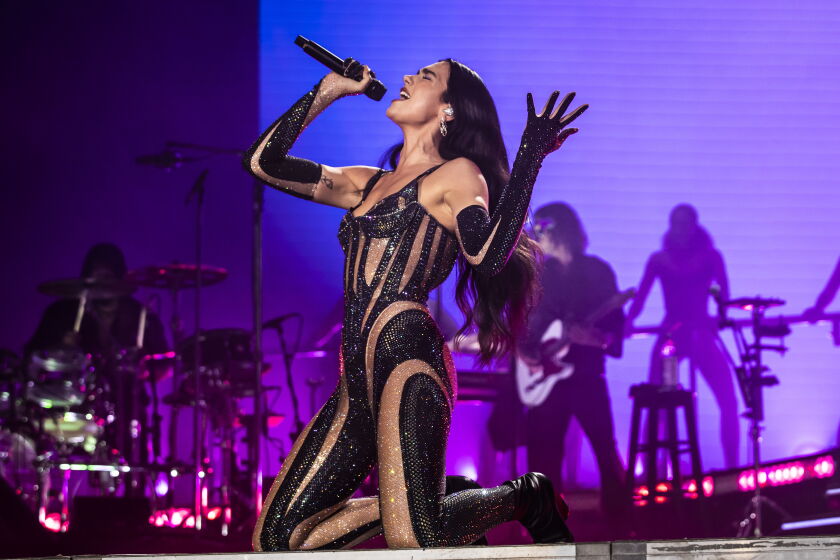Live Performance Energy in Killers Tour 2025
