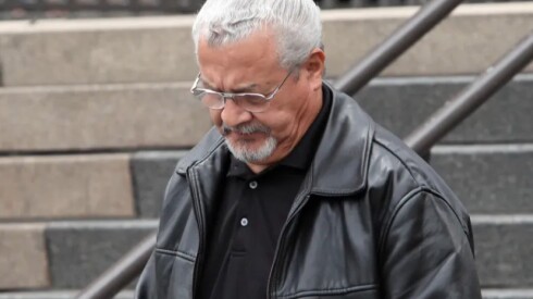 Former Chicago Police Detective Reynaldo Guevara leaves the Leighton Criminal Courthouse after a 2013 hearing.