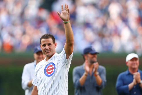 Anthony Rizzo, one of the leaders of the 2016 Cubs, waves to the Wrigley Field crowd on Friday.