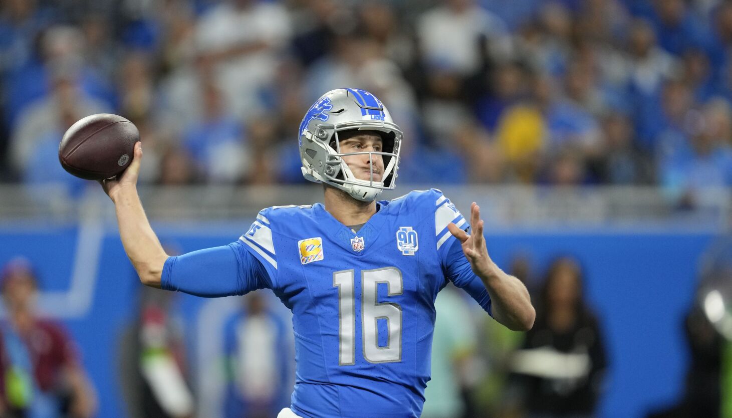 NextImg:Lions beat winless Panthers 42-24