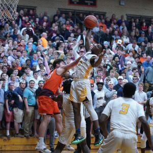 Simeon’s Kejuan Clements (0) grabs a rebound against Brother Rice, Friday 03-01-19. Worsom Robinson/For Sun-Times