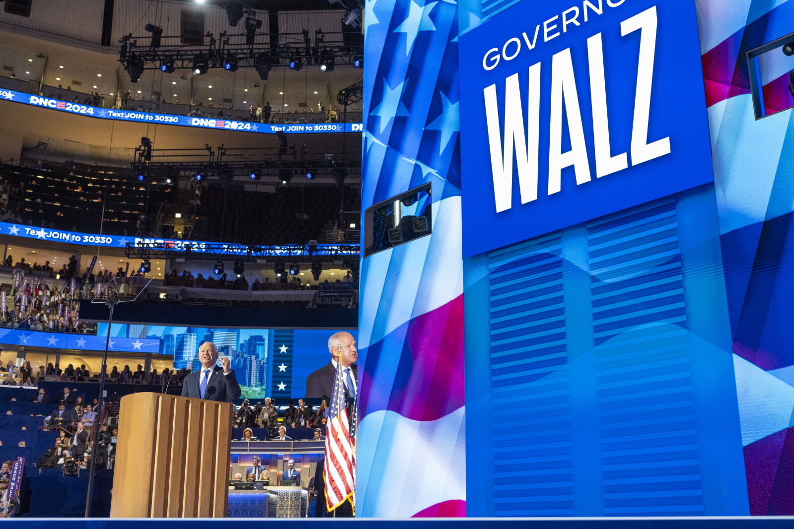 Democratic Clock Scenes from day three of the Democratic National Convention - Chicago ...