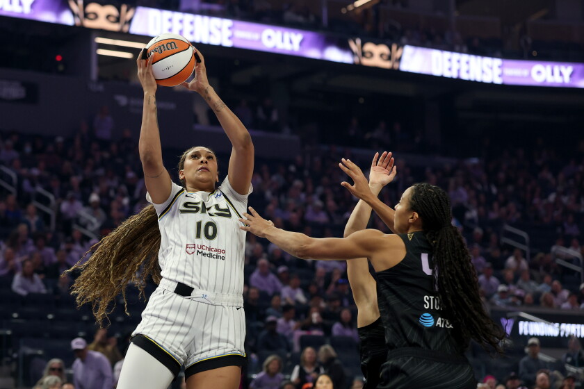 Chicago Sky v Golden State Valkyries