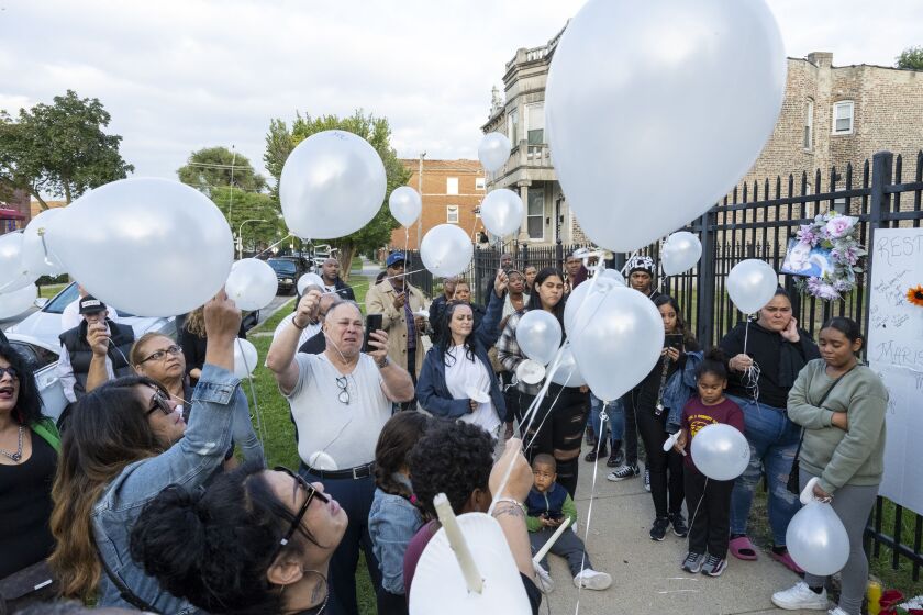 El padre de Marisol Berrios, Raphael Berrios, de 70 años, dijo que no estaba al tanto del alcance que tenía su hija mayor hasta que comenzó a recibir llamadas de todo el mundo, incluso de personas en Chile y España.