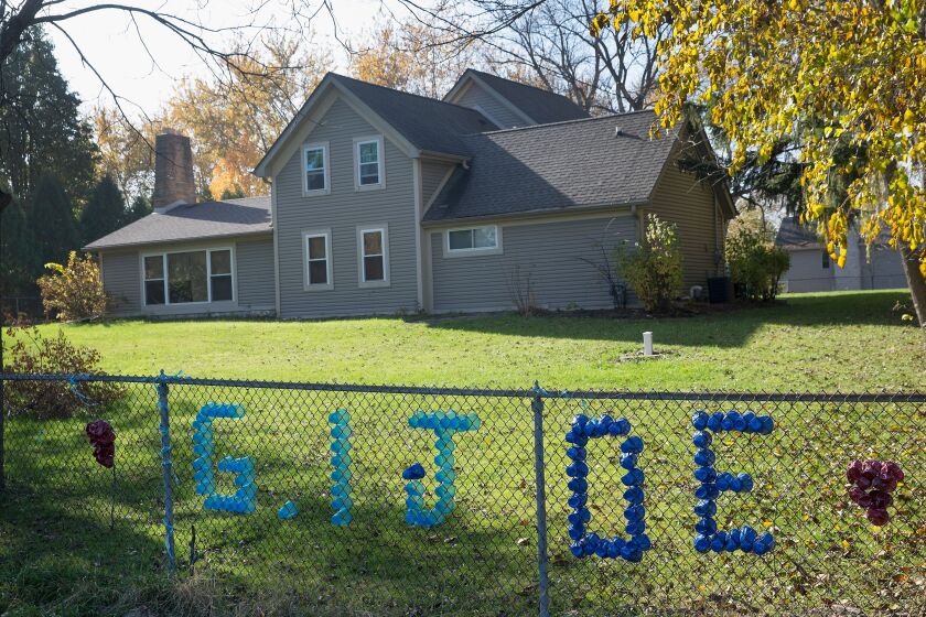GIJOE110915_SIGN_600x400.jpg