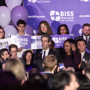 Daniel Biss speaks at Old Country Smokehouse, Tuesday night. | Erin Brown/Sun-Times