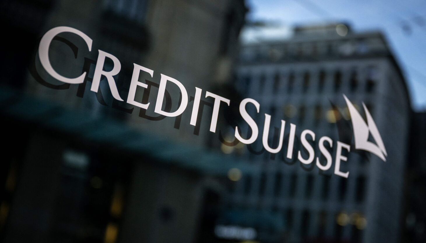 NextImg:Banking fears spread to Europe, dragging down shares of big lenders