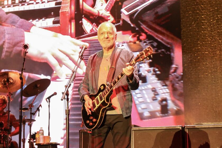 Peter Frampton performs in Chicago as part of his 2019 farewell tour