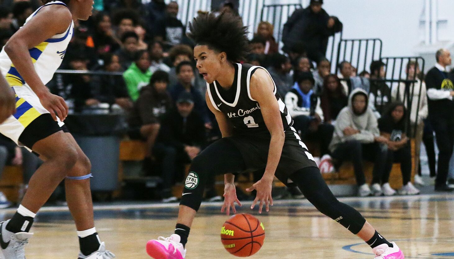NextImg:Noah Mister’s poised season debut is the difference in Mount Carmel’s win at De La Salle