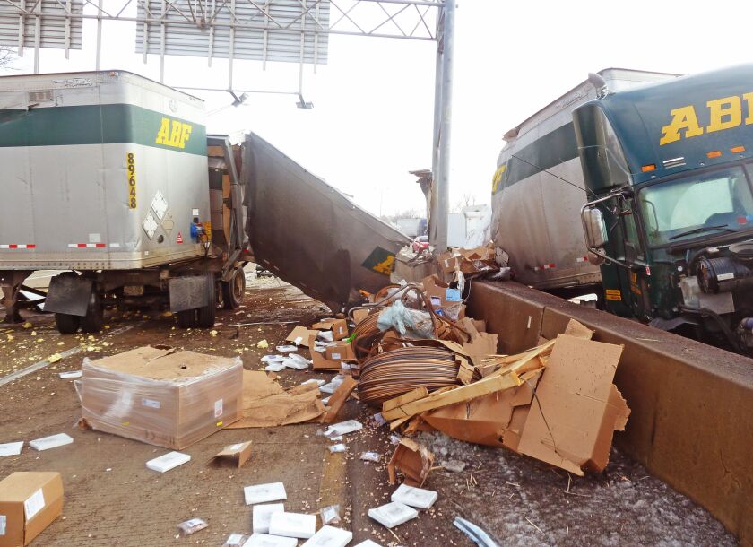 crash_CST_011815_02_600x435.jpg