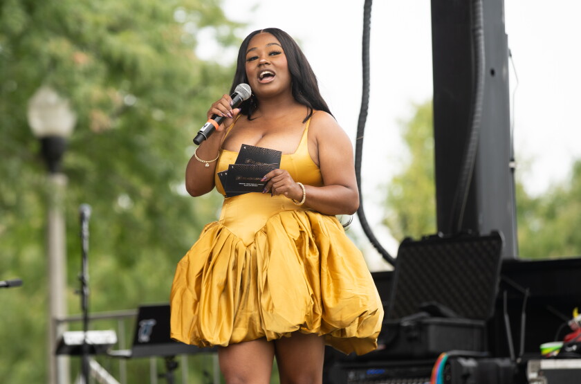 BLACKANDBRONZE_260831-5.jpg