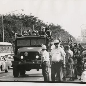 Troops move in at Balbo and Columbus. | Sun-Times files