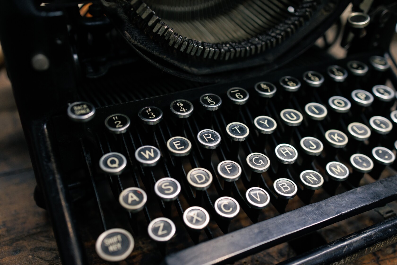 Downers Grove 23-year-old repairs typewriters for a living - Chicago ...