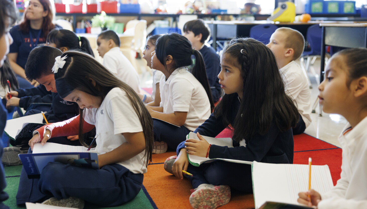 Six schools getting Spanish programs as CPS seeks to eliminate ‘language deserts’ Six schools getting Spanish programs as CPS seeks to eliminate ‘language deserts’