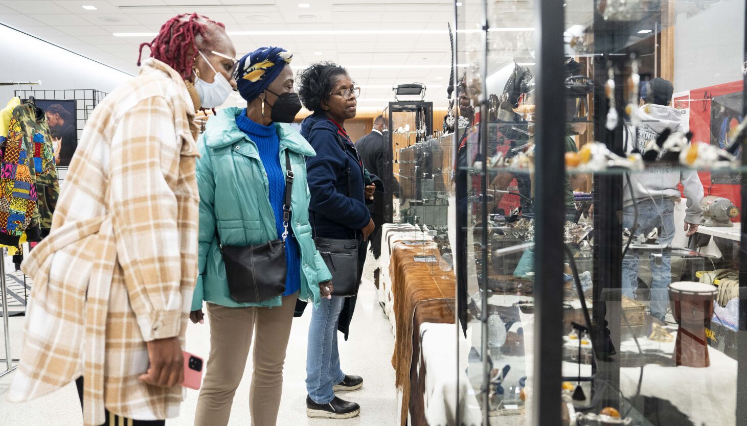 NextImg:Vendors celebrate Kwanzaa through merchandise highlighting community and cultural ties: ‘I’m selling love’