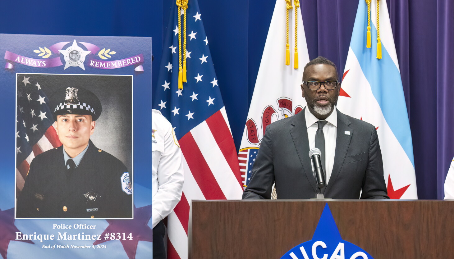 Family Excludes Mayor and Governor from Officer’s Funeral Family Excludes Mayor and Governor from Officer’s Funeral