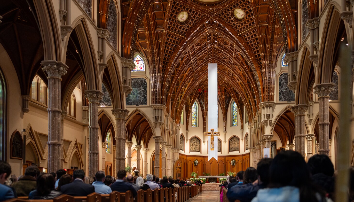 Parishioners at an overflowing Holy Name Cathedral, Pope Leo both reflect on peace for Easter