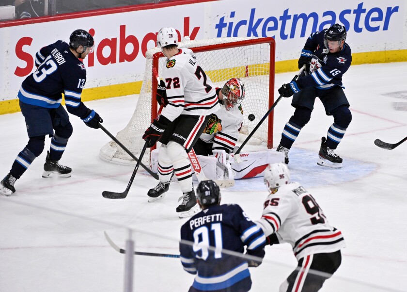 Blackhawks Jets Hockey