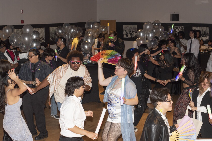 Queer Prom en el Museo Nacional de Arte Mexicano