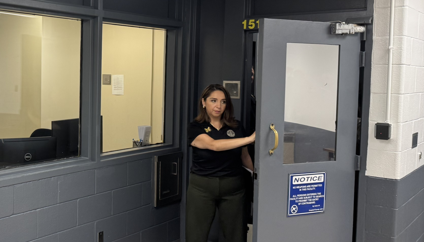 Rep. Delia Ramirez visits Chicagoans at Kentucky ICE detention center and calls conditions 'devastating'