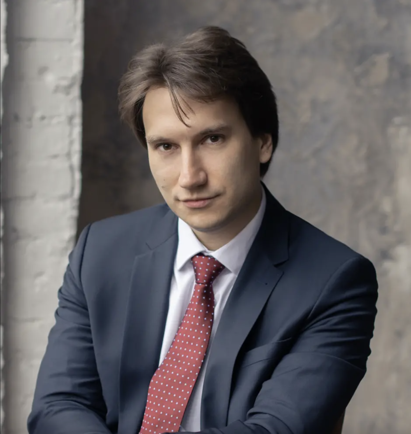 Максим Крупский — ученый-правовед из Университета Иллинойса Урбана-Шампейн, изучающий российские репрессии.