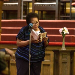 Poet Angela Jackson reads “Home” by Gwendolyn Brooks. | Erin Brown/For the Sun-Times