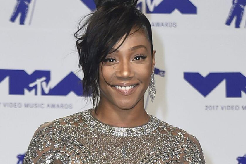 2017_mtv_video_music_awards___arrivals_70824937_e1506377447629.jpg