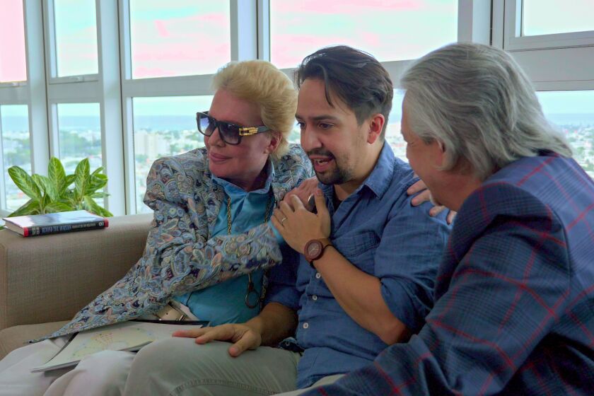 Mucho_Mucho_Amor__The_Legend_of_Walter_Mercado_01_05_07_10_RC.jpg