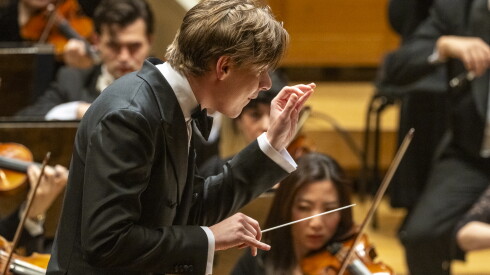 Klaus Mäkelä conducts the Chicago Symphony Orchestra through Saul Zinovjev’s ‘Batteria’ at the Symphony Center's Orchestra Hall in The Loop, Thursday, April 4, 2024. Concert was also the first with maestro Klaus Mäkelä as music director.