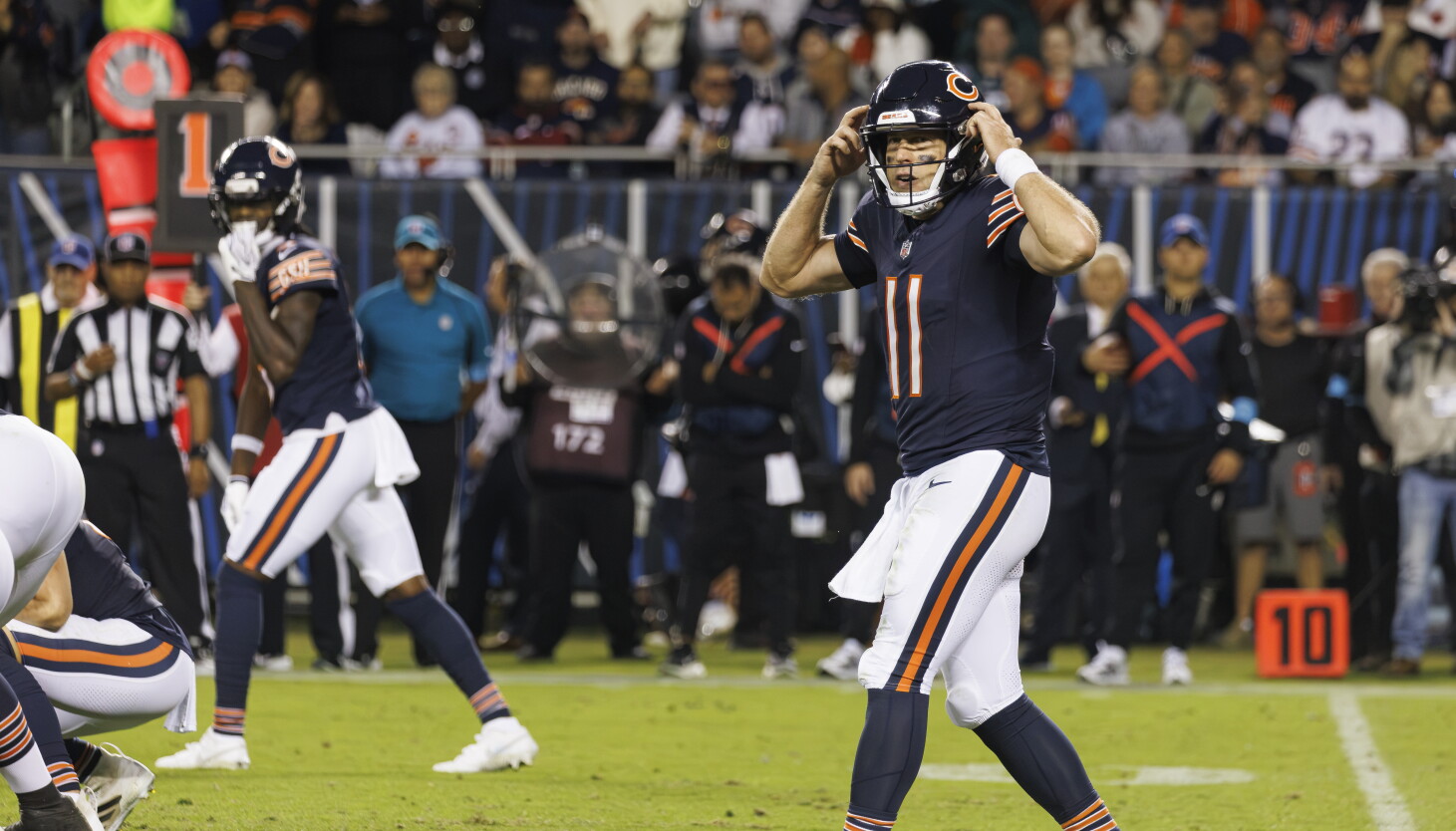 Halas Intrigue Bears podcast: Monday night quarterback