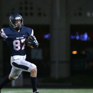 Payton’s Zach Anderson (87) of Payton runs up the field. Worsom Robinson/For the Sun-Times.