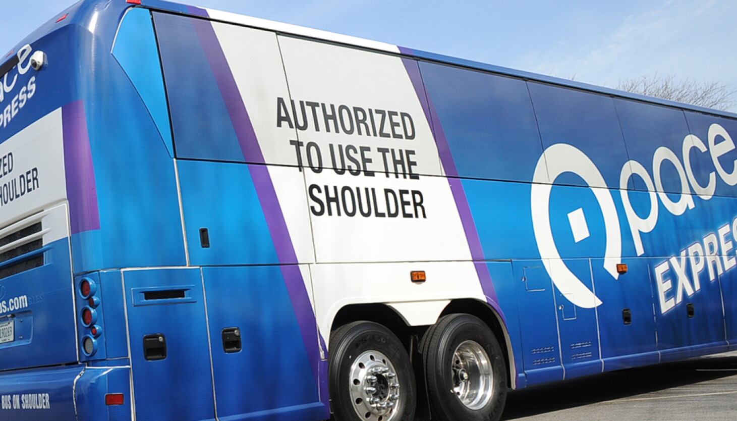 Pace Considers Express Buses on I-290, I-88 Pace Considers Express Buses on I-290, I-88