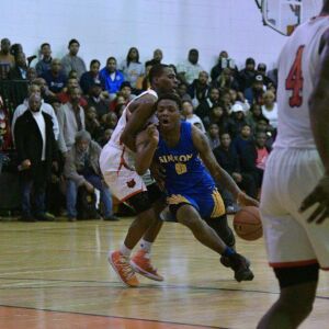 Kejuan Clements (0) of Simeon gets to the basket. Worsom Robinson/For the Sun-Times.