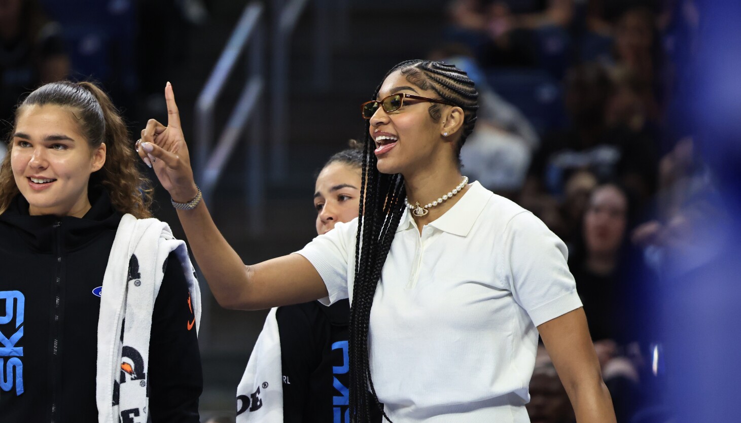 Sky’s Angel Reese runs into practice, trending to a return Sky’s Angel Reese runs into practice, trending to a return