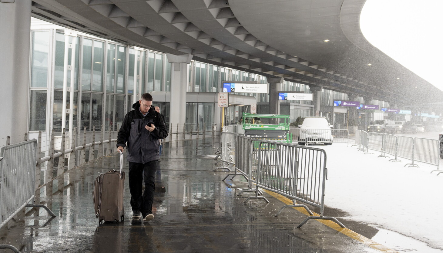 Welch Column Welch's bluster on O’Hare project won't fly too far - Chicago Sun-Times