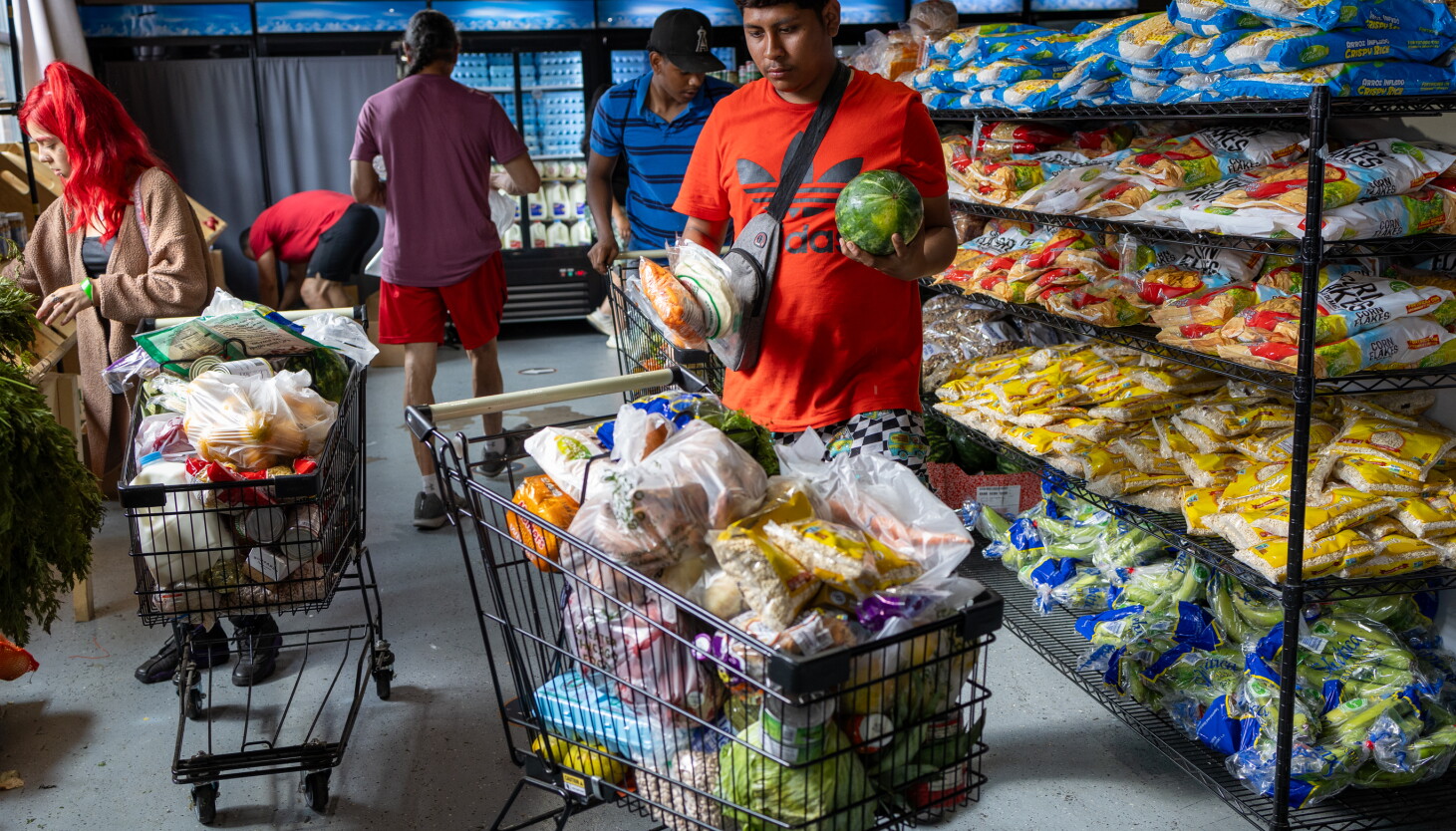 Food Insecurity In Chicago 1 in 5 Chicago-area families with kids is food insecure - WBEZ Chicago