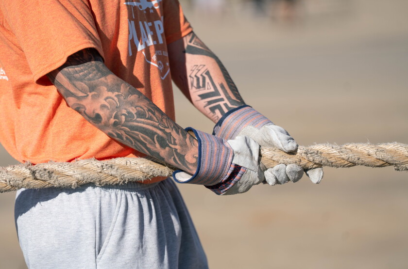 PLANEPULL_260927-5.jpg