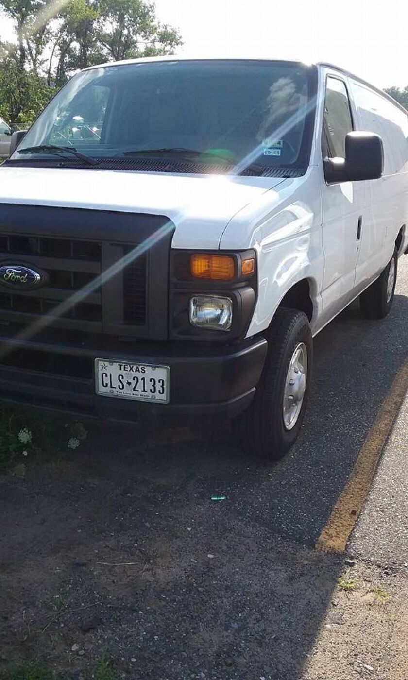Stolen_Van_Texas_Plate_CLS2133_360x600.jpg