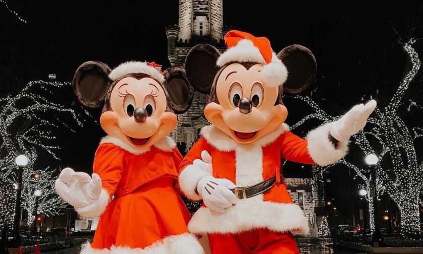 Minnie_Mouse_and_Mickey_Mouse_at_the_Historic_Water_Tower_in_2019_Courtesy_of_The_Magnificent_Mile_Association.jpeg