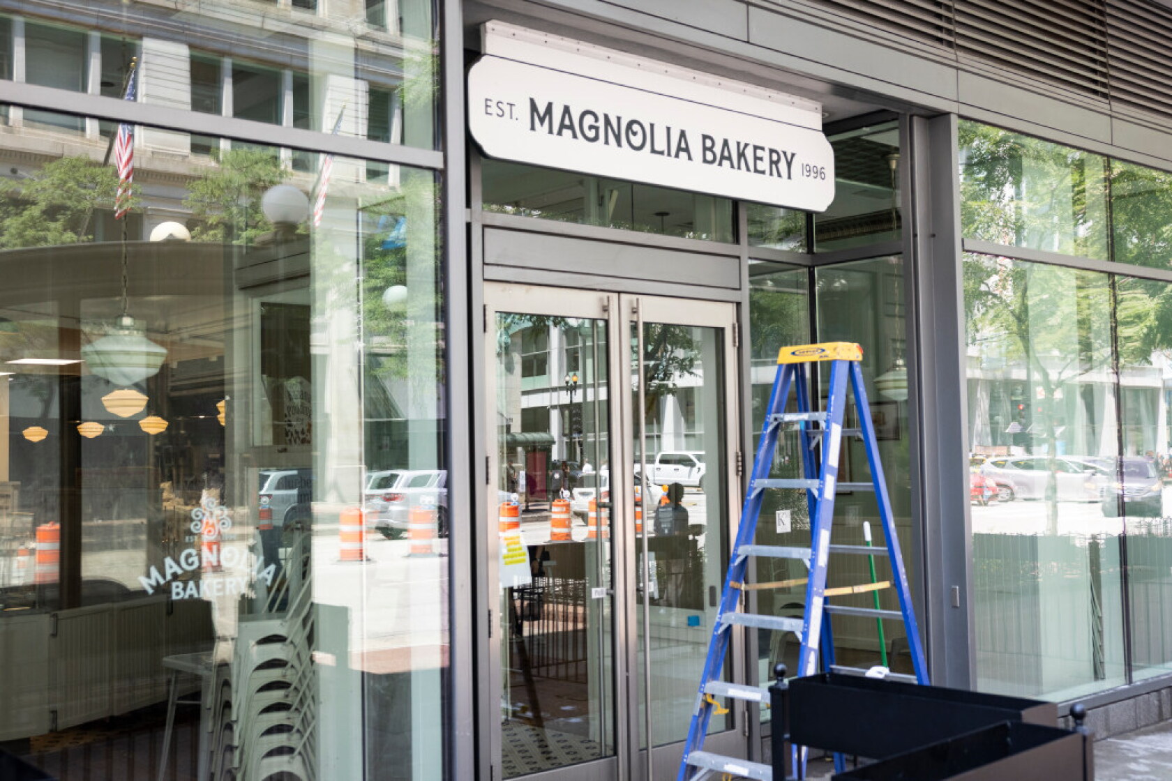 Magnolia Bakery reopens week after failed health inspection - Chicago ...